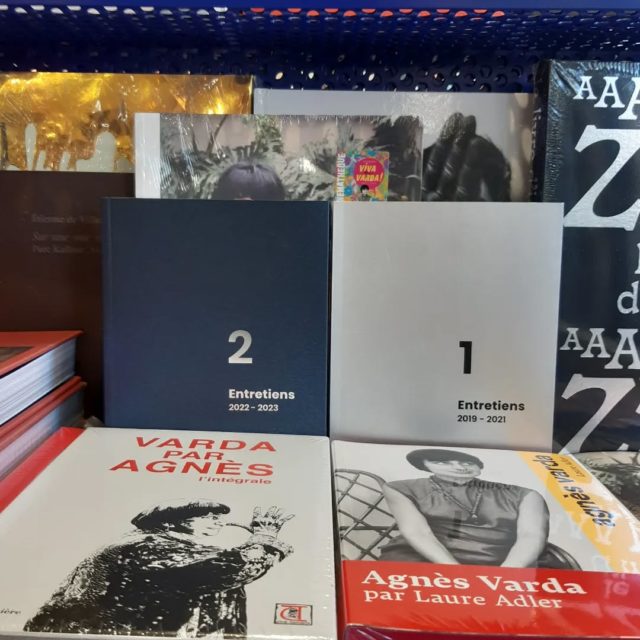 2 & 1

#contemporaryphotography #photobook #photographers #interviews #marseille #photorama.marseille